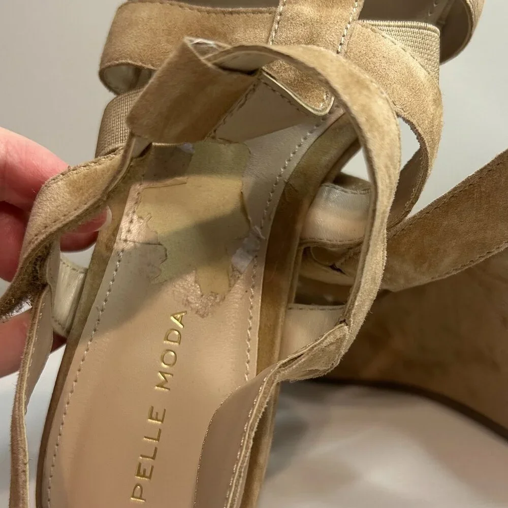 Pelle Moda Wiltz‎ Wedge, Tan 8.5